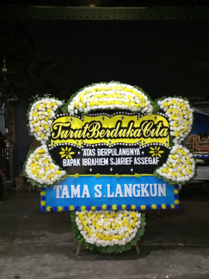 Papan Bunga Duka di Lembeh Selatan